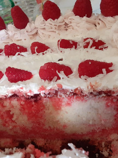 A picture of Zinger Poke Cake.