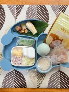 Foto resep Bubur Nasi Uduk Telur Bebek dan Ayam (MPASI 6m+)