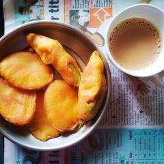 A picture of Aloo mirchi bhaji.