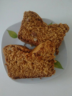 Una foto de Budín de dulce de leche y almendras