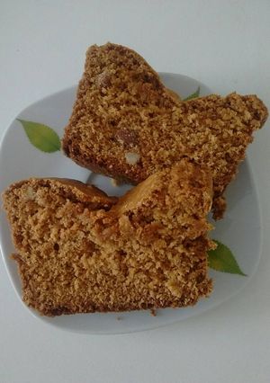 Una foto de Budín de dulce de leche y almendras