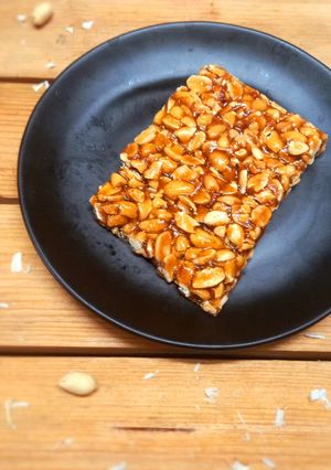 A picture of Peanut chikki.