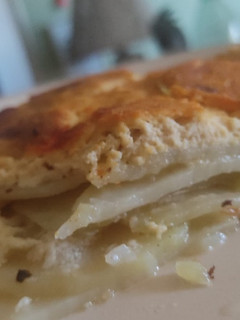 Una foto de Milhoja vegana de papa y tofu
