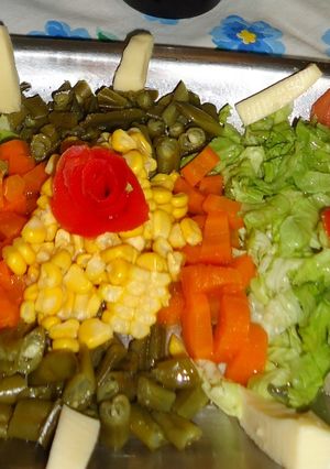 Una foto de Ensalada Colorida Navidad y Año Nuevo