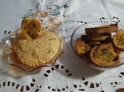 Una foto de tostadas con hummus