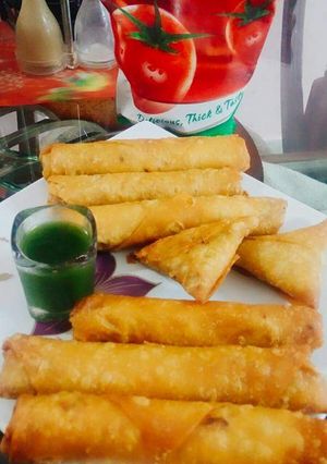 A picture of Chicken Vegetables Rolls.