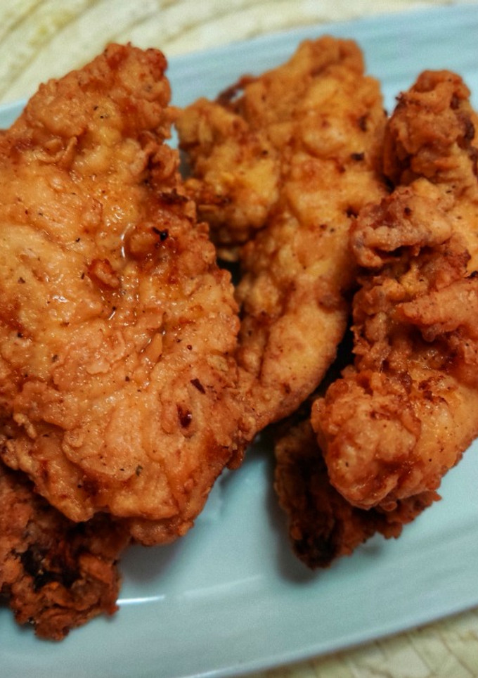 ক্রিস্পি ফ্রায়েড চিকেন (crispy fried chicken recipe in Bengali) রেসিপির প্রধান ছবি