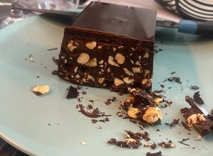 Foto di Torrone alle nocciole senza lattosio🍫