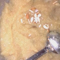 A picture of Sooji (semolina)ka halwa.