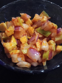 કેરી ડુંગળી નું અથાણું (Keri Dungli Athanu Recipe In Gujarati) રેસીપી મુખ્ય ફોટો