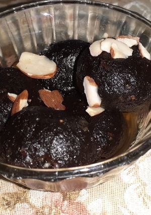 A picture of Oreo gulab jamun.