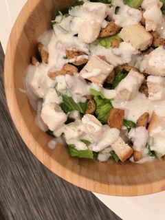 صورة لوصفة سلطة سيزر 🥗 - Caesar Salad 🥬✨