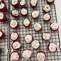 A picture of Red Velvet Mini Cupcakes.
