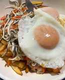Revuelto de gulas con patatas fritas 🍟🍳🦀
