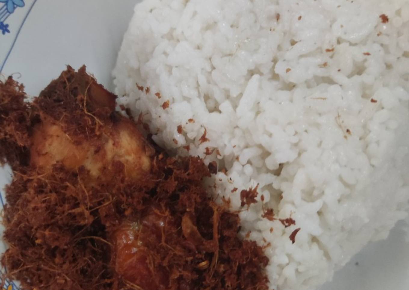 1. Ayam goreng lengkuas empuk