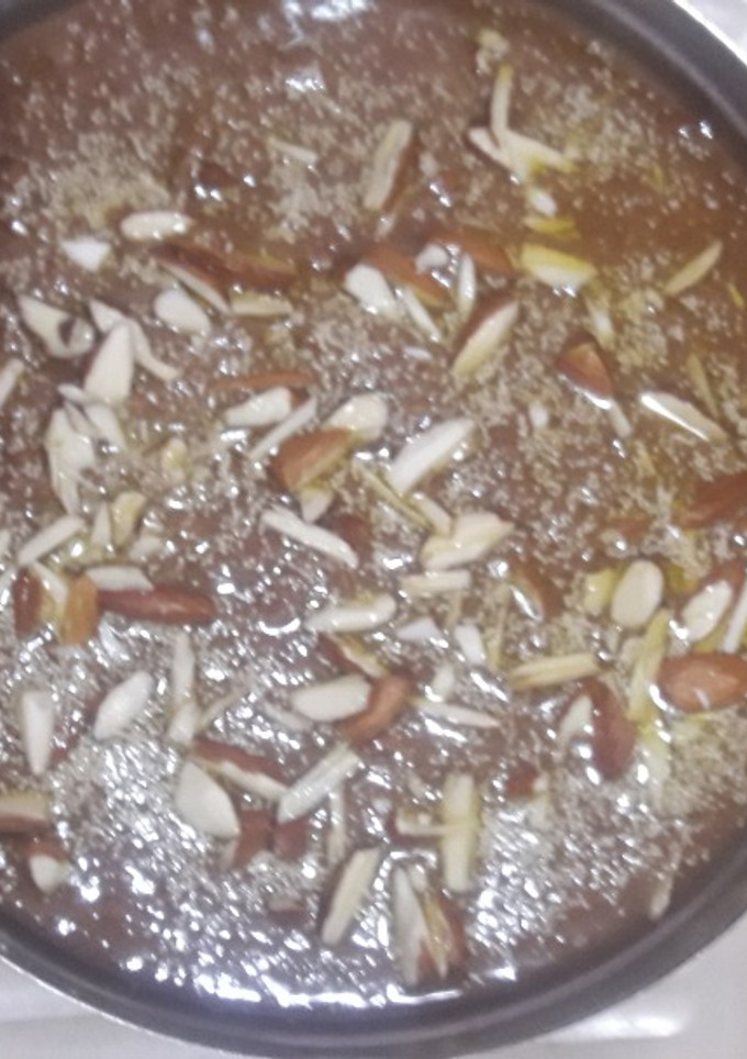 મોહનથાળ (Mohanthal Recipe In Gujarati) રેસીપી મુખ્ય ફોટો