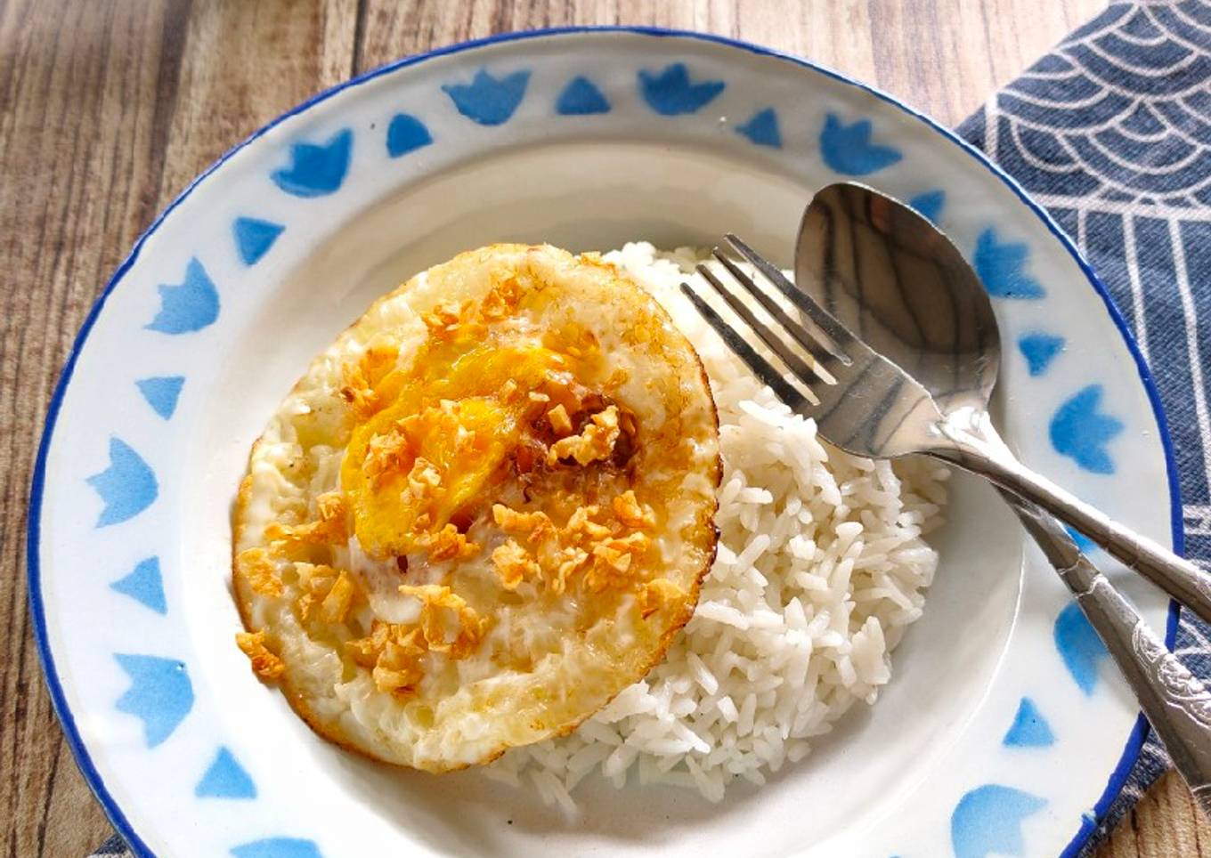 Resep Telur Ceplok Bawang Putih yang Bikin Ngiler