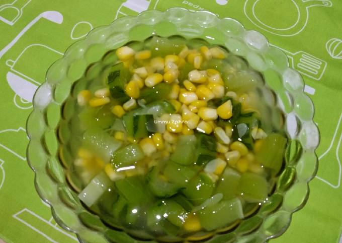 Ini dia! Bagaimana cara bikin Sayur Bening (Jagung, Labu, Oyong)  sempurna