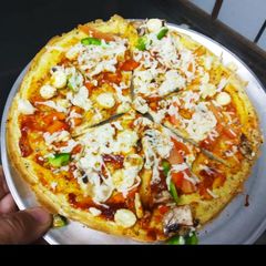 A picture of Egg pizza.