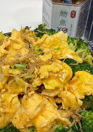 魩魚XO醬炒雞蛋花椰 的食譜成品照片