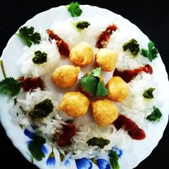 A picture of Moong Daal ladoo Chaat.