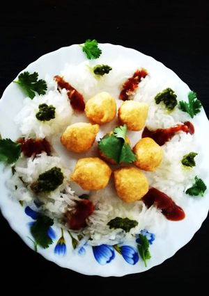 A picture of Moong Daal ladoo Chaat.
