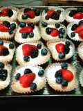Tartaletas de almendra con frutos del bosque