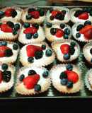 Tartaletas de almendra con frutos del bosque