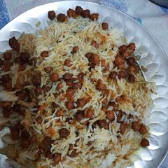A picture of Black chana and rice.
