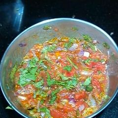 A picture of Roasted tomato chutney.