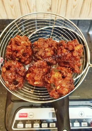 ফুলকপির পকোড়া (phoolkopo pakoda recipe in Bengali) রেসিপির প্রধান ছবি