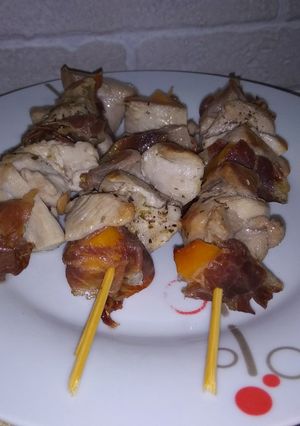 Foto principal de Brochetas de pavo, calabaza y jamón