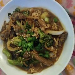 A picture of Super Easy Beef and Broccoli Stir Fry.