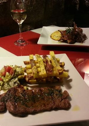 Una foto de Alpaca a la parrilla