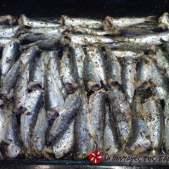 A picture of Gavros (anchovies) with lemon.
