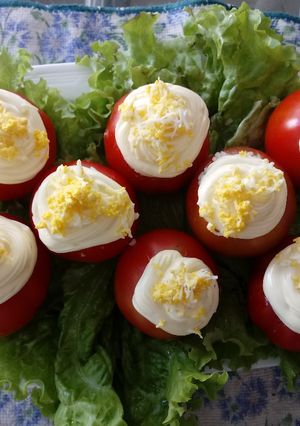Una foto de Tomates rellenos !!!!