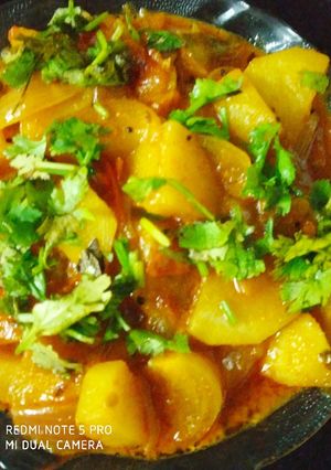 A picture of Aloo pyaj ki sabji.