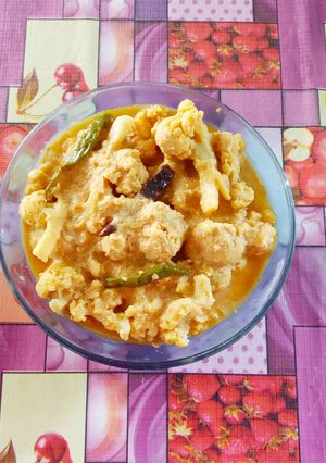 ফুলকপির নিরামিষ কোরমা(fulkopir niramish ranna recipe in Bengali) রেসিপির প্রধান ছবি