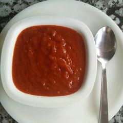 A picture of Onion and tomato chutney.
