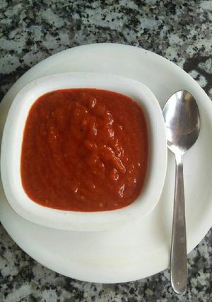 A picture of Onion and tomato chutney.