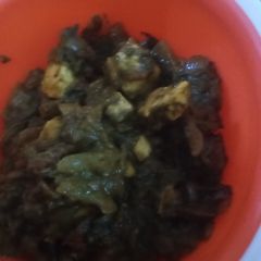 A picture of Palak paneer.