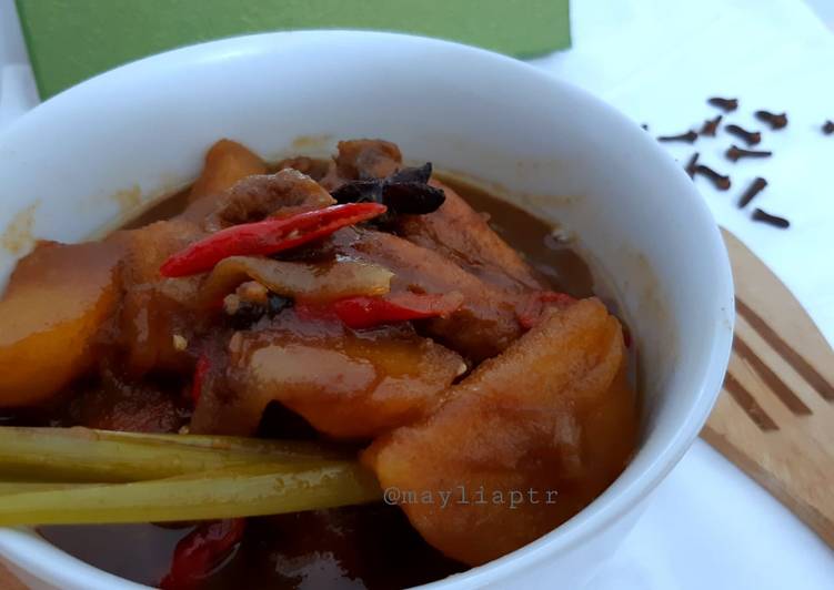 Semur Ayam Kentang