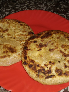 A picture of Sattu paratha.