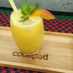 A picture of Fresh Peach Slush💛🍑🍹.