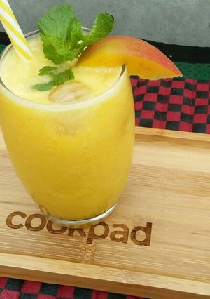 A picture of Fresh Peach Slush💛🍑🍹.