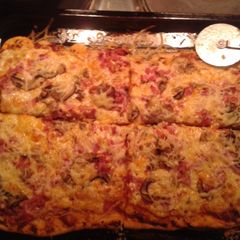 A picture of Easy No Yeast Pizza Dough.