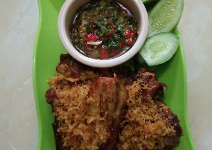 Ayam Goreng Serundeng Sambel Seuhah