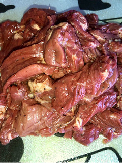 Una foto de Carne de res adobada o marinada