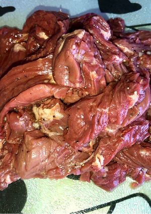 Una foto de Carne de res adobada o marinada