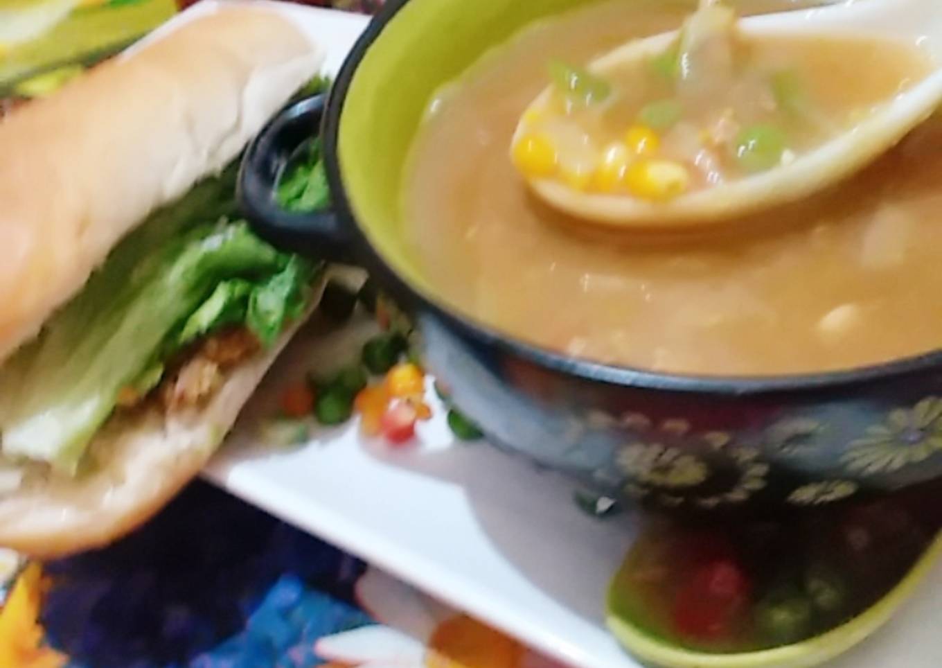 Vagitable sweet corn soup & chicken burger